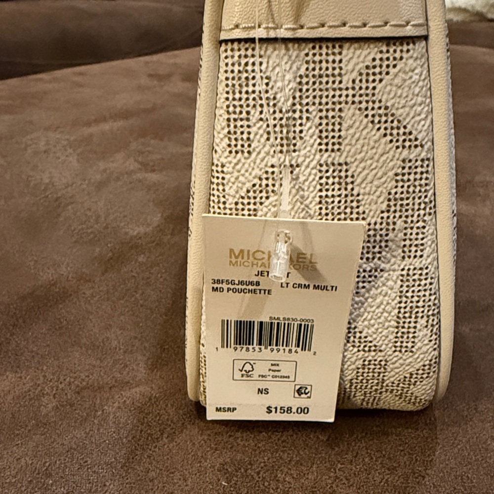 Michael Kors Jet Set Medium Signature Pouchette - Picture 4 of 7